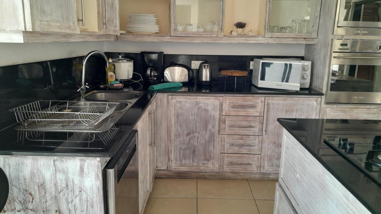 Oasis 1 Villa Tropicale غراند بايَ المظهر الخارجي الصورة